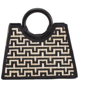 NWT Summer beach bag tote - cross weave, zipper closure